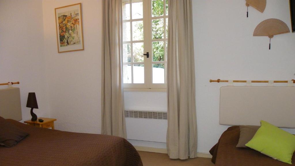 Human Hotel Restaurant Park Villecroze Luaran gambar