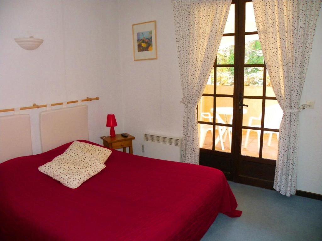 Human Hotel Restaurant Park Villecroze Bilik gambar