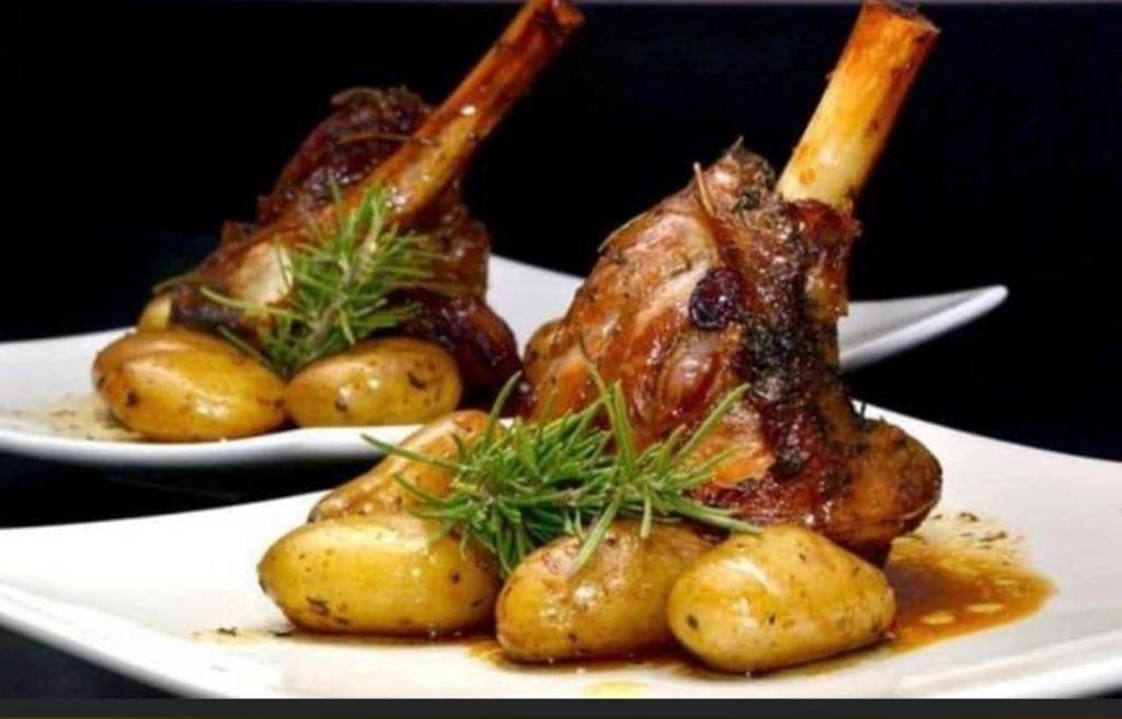 Human Hotel Restaurant Park Villecroze Luaran gambar