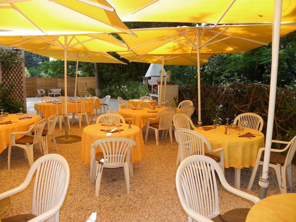 Human Hotel Restaurant Park Villecroze Luaran gambar