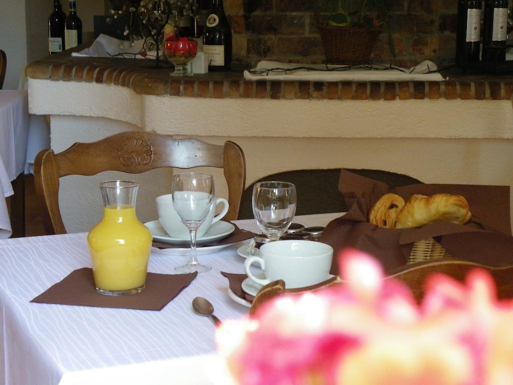 Human Hotel Restaurant Park Villecroze Luaran gambar